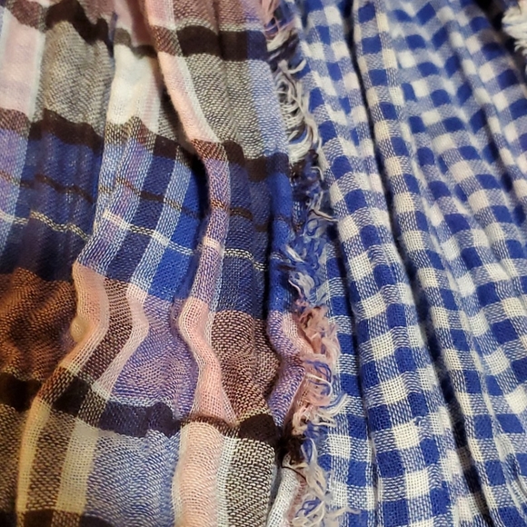 new reversible scarf by American Colors - Picture 5 of 5